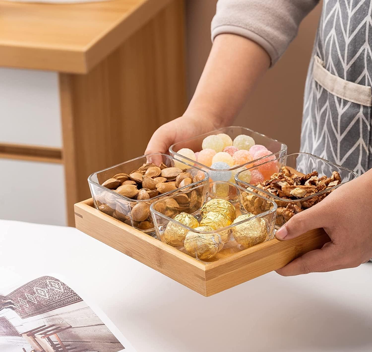 4 Piece Square Glass Bowls Set with Wood Tray, Condiment Dishes Serving Bowls for Fruit Dessert Appetizer Nuts Snacks (4 Serving Bowl with Wooden Tray)